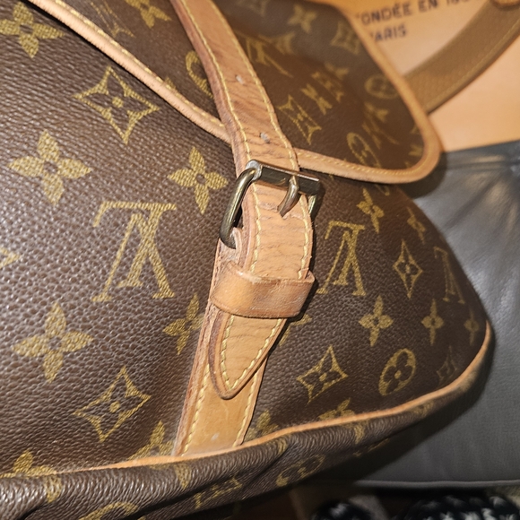 🛑SOLD SOLD SOLD 🛑Louis Vuitton LV Crossbody bag Saumur 35 Brown Monogram - Picture 16 of 16